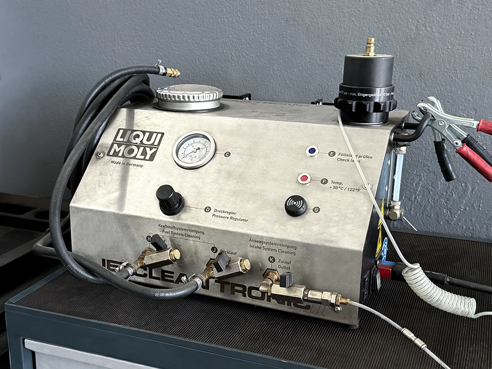 Ansaug- und Kraftstoff-Systemreinigung | AUTOTEAM SANDER